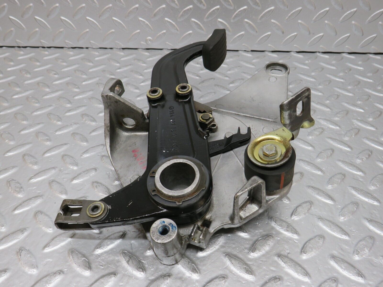 32426 Mercedes-Benz S124 300TE Wagon Parking Brake Pedal 1244270501 1244270536