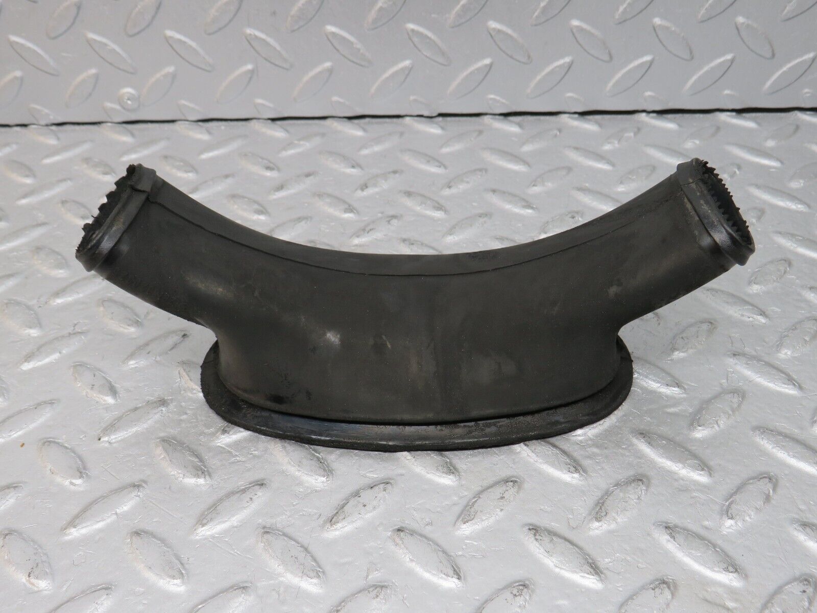 36661 Mercedes-Benz W201 190E 2.0L Heater Water Drain 2018320025