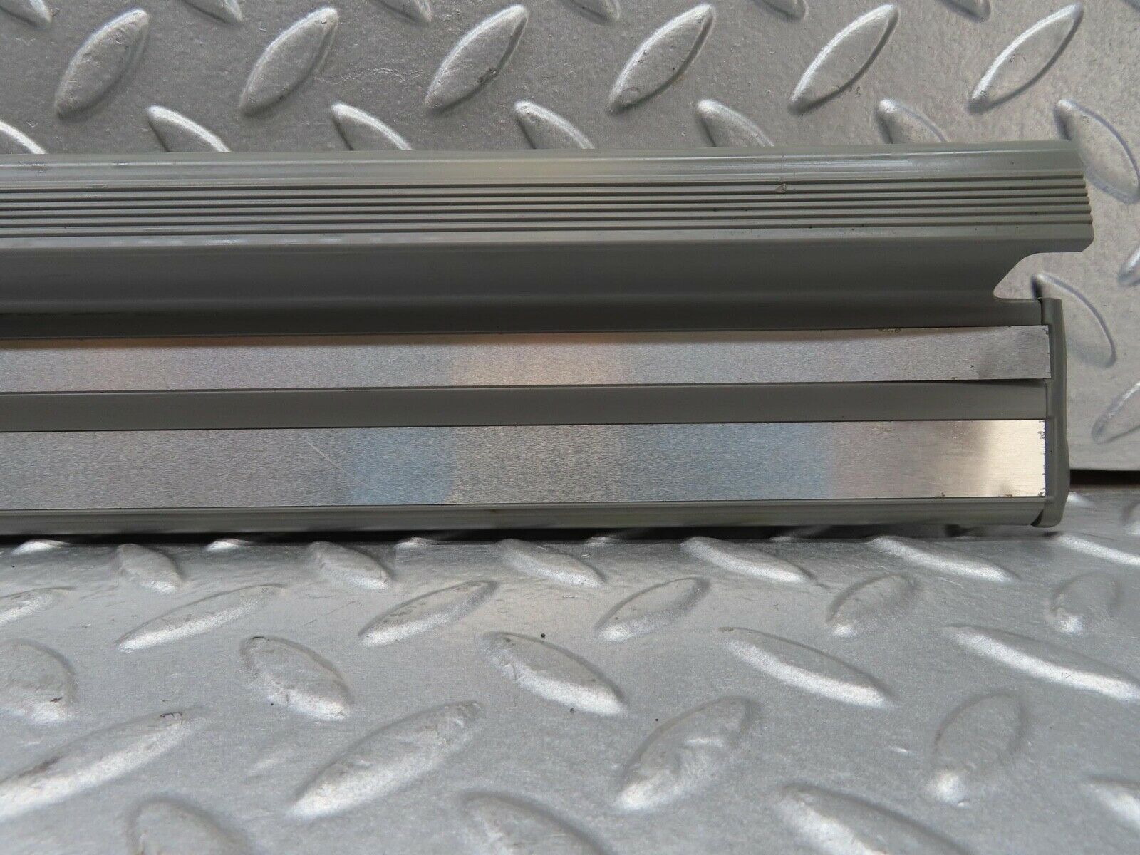 16443 Mercedes-Benz W124 260E Rear Left Door Sill Trim Grey