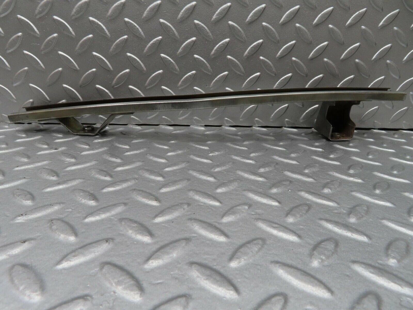 14058 Mercedes-Benz C107 280SLC Rear Right Window Channel