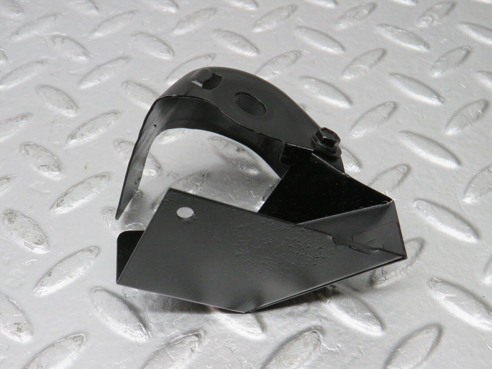 38150 Mercedes-Benz A124 320E Cabriolet Steering Box Ball Joint Cover