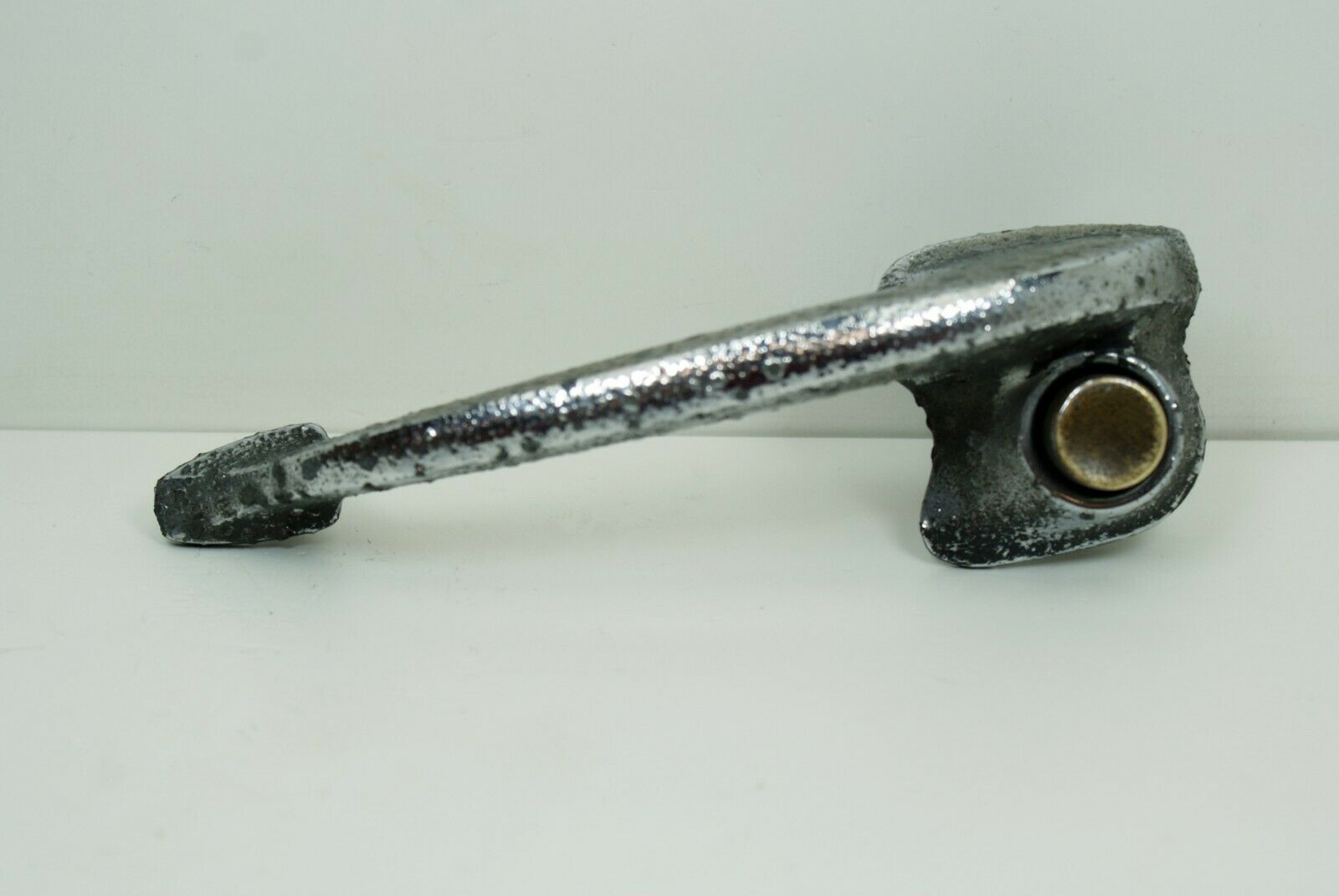 2069 Mercedes-Benz W105 219 PONTON Rear Left Door Handle