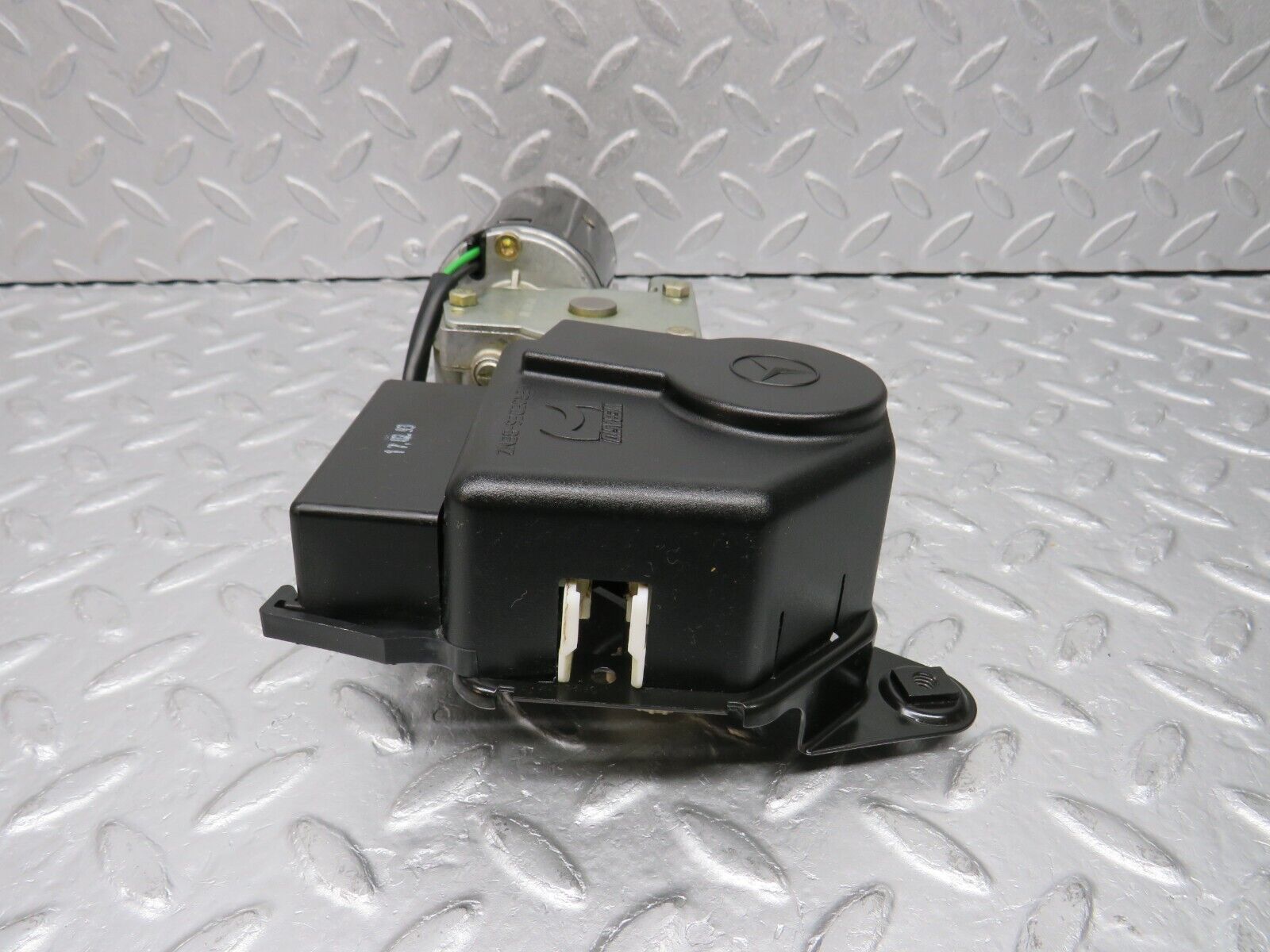 38763 Mercedes-Benz W201 190E 2.6L Sunroof Motor Webasto With Relay 2017800107 1248210047