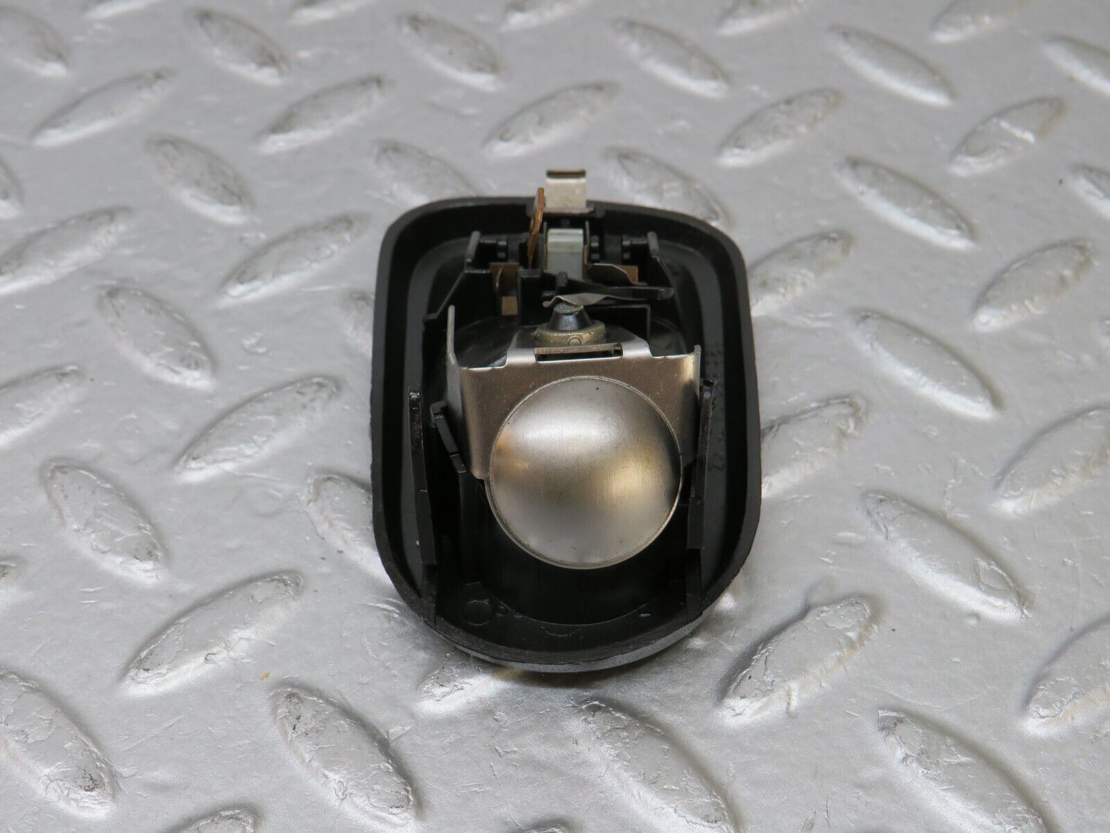 36077 Mercedes-Benz W126 420SE Rear Right Interior Light 1268200401