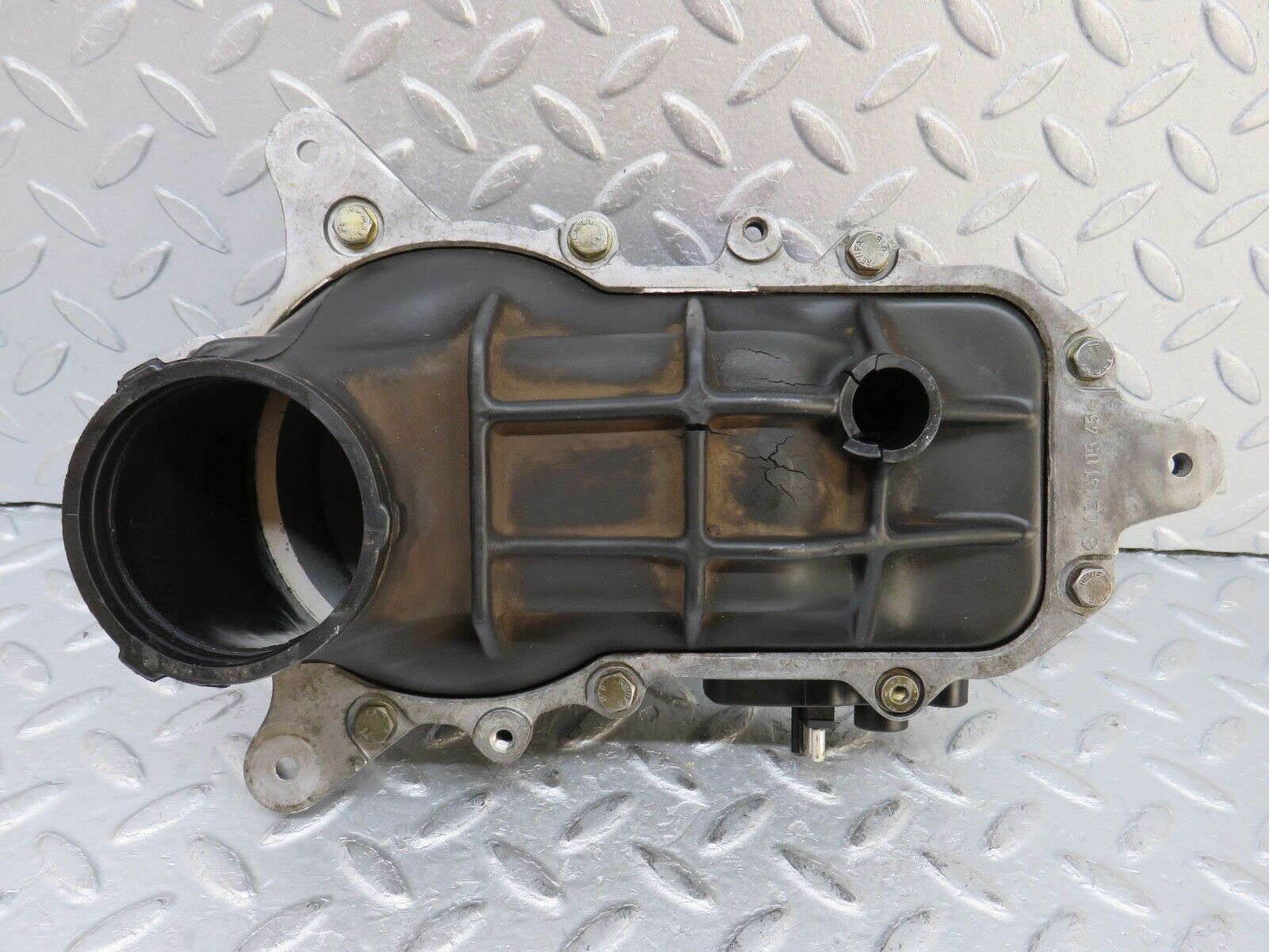 36667 Mercedes-Benz W201 190E 2.0L Air Flow Mass Sensor Bosch 0438121001 1021410990