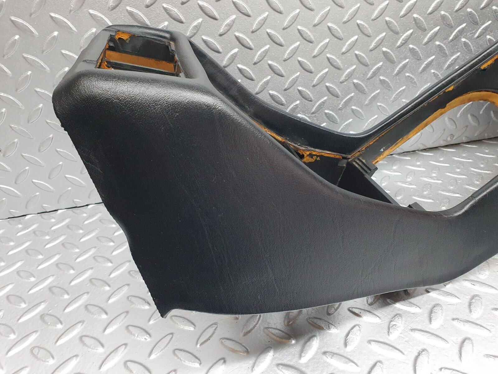 40812 Mercedes-Benz W123 300D Centre Console Black