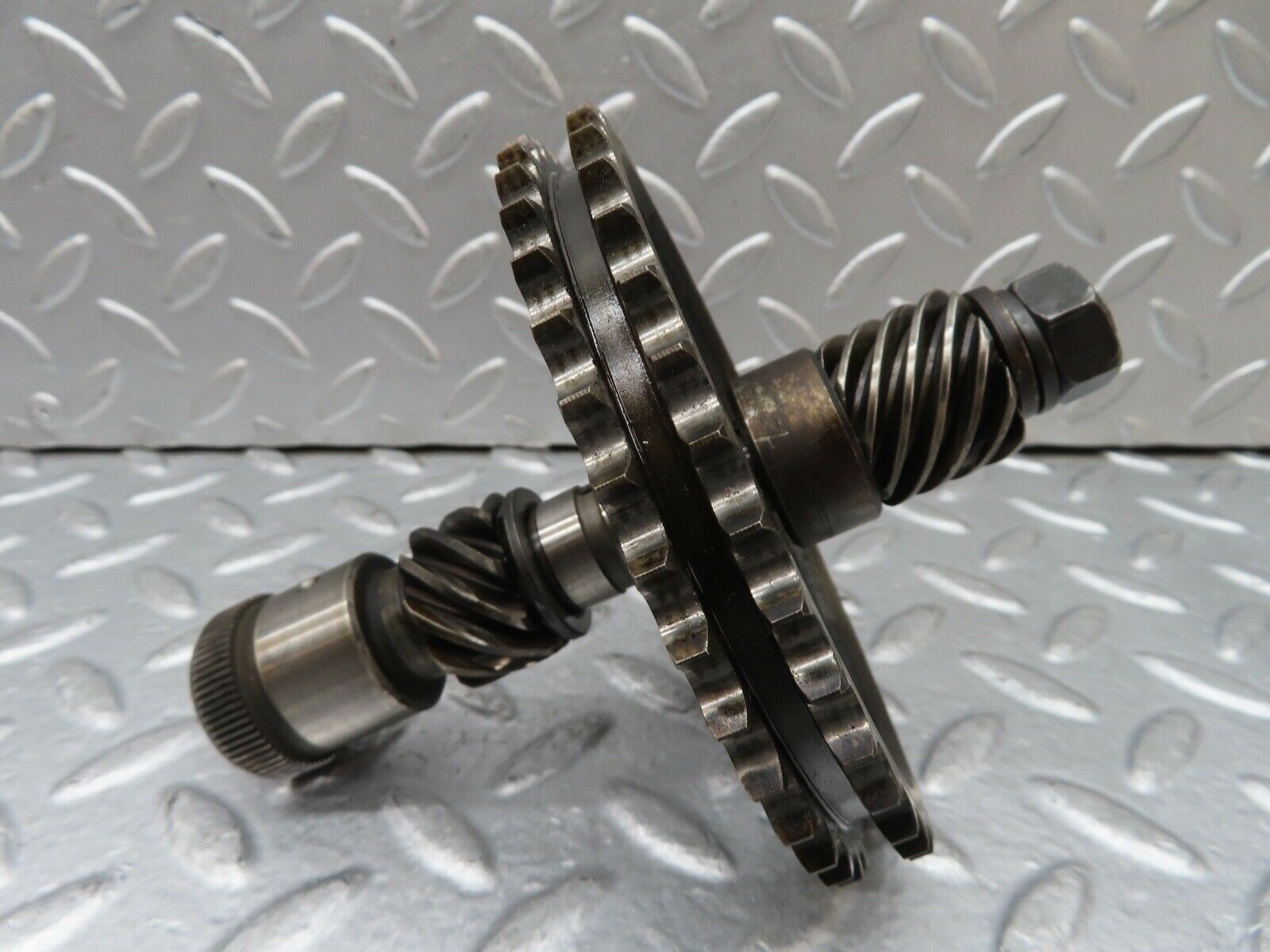 18393 Mercedes-Benz W111 220SE Coupe Intermediate Gear 1270520202