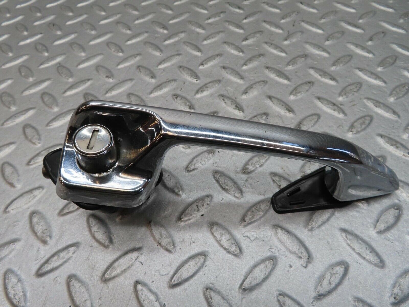 12361 Mercedes-Benz W108 Chrome Door Handle Front Right No Key