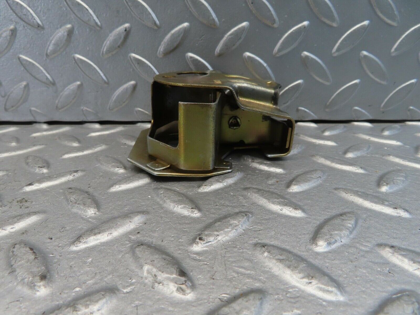 11368 Mercedes-Benz C123 230CE Coupe Boot Lid Lock Trunk Lock