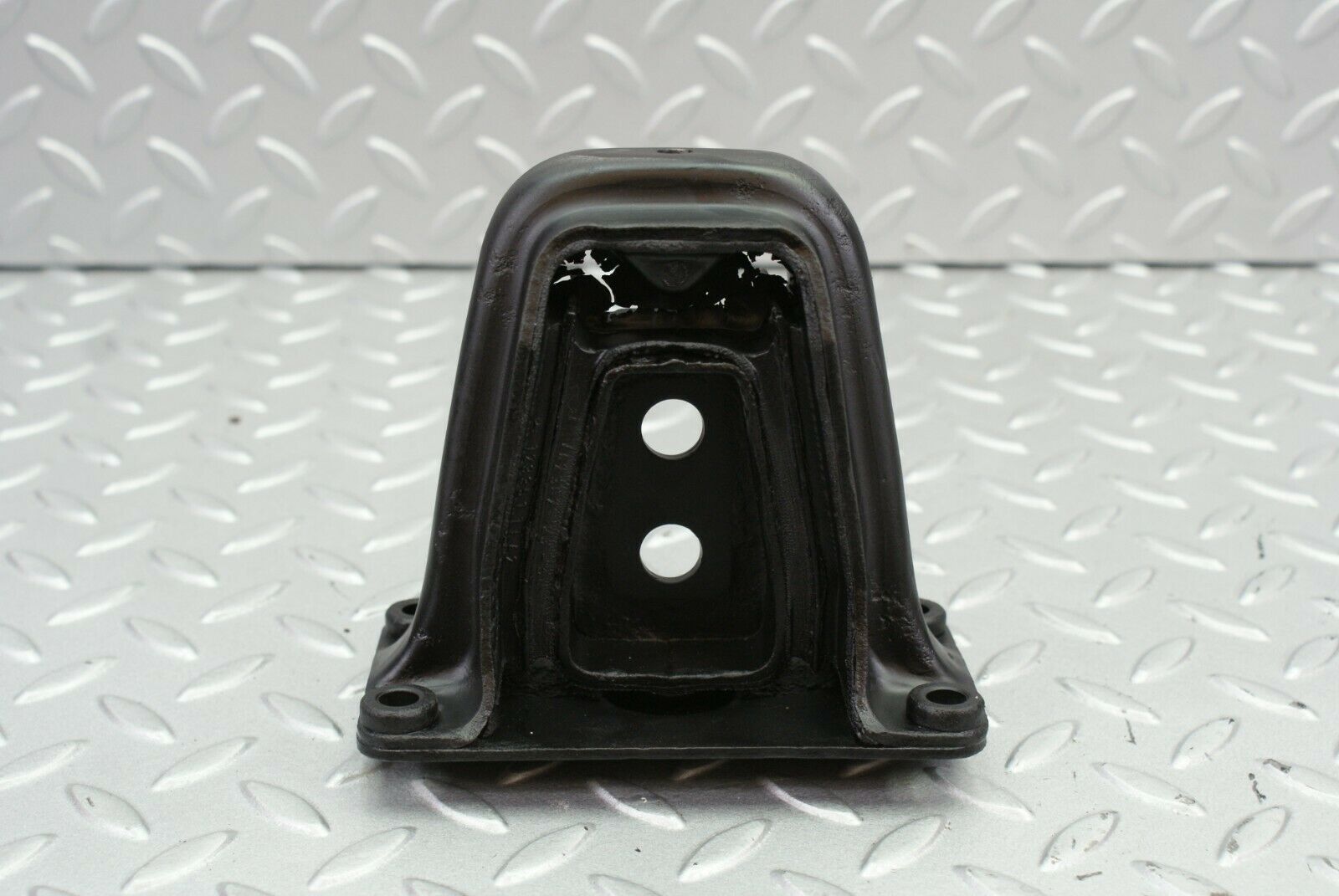 2567 Mercedes-Benz W116 350SE Rear Differential Mount