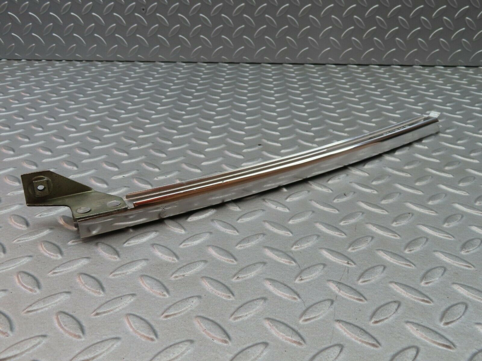 6135 Mercedes-Benz W126 380SE Rear Right Chrome Window Channel 1267300219