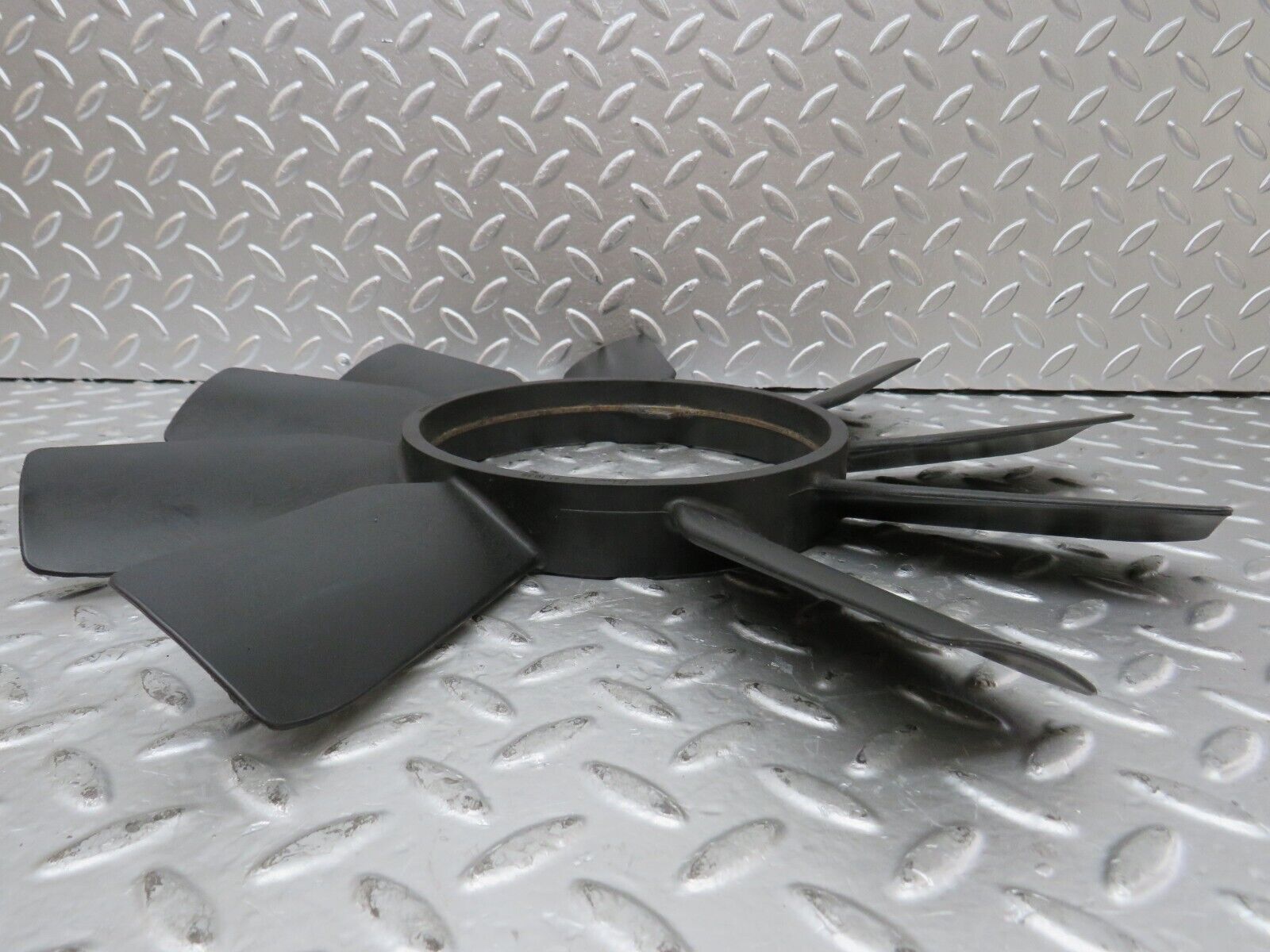 26646 Mercedes-Benz C124 220CE Coupe Engine Cooling Fan 6032000523