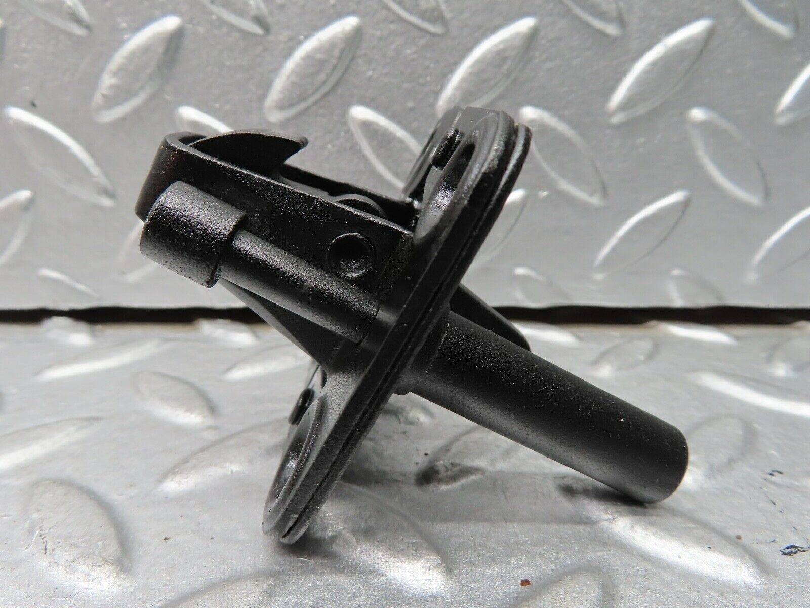 21633 Mercedes-Benz W123 230E Bonnet Lock Latch