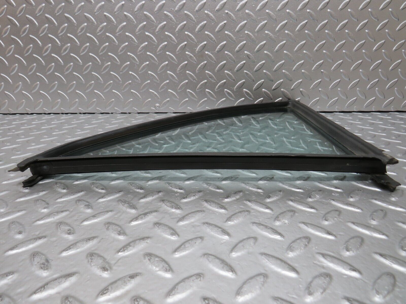 27890 Mercedes-Benz W123 280E Rear Left Quarter Window Glass