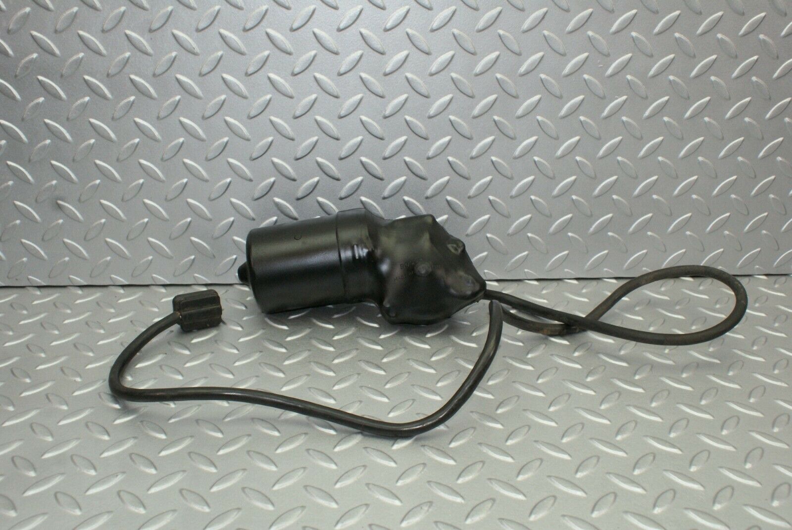 2654 Mercedes-Benz W116 350SE Wiper Motor Bosch 0390341065