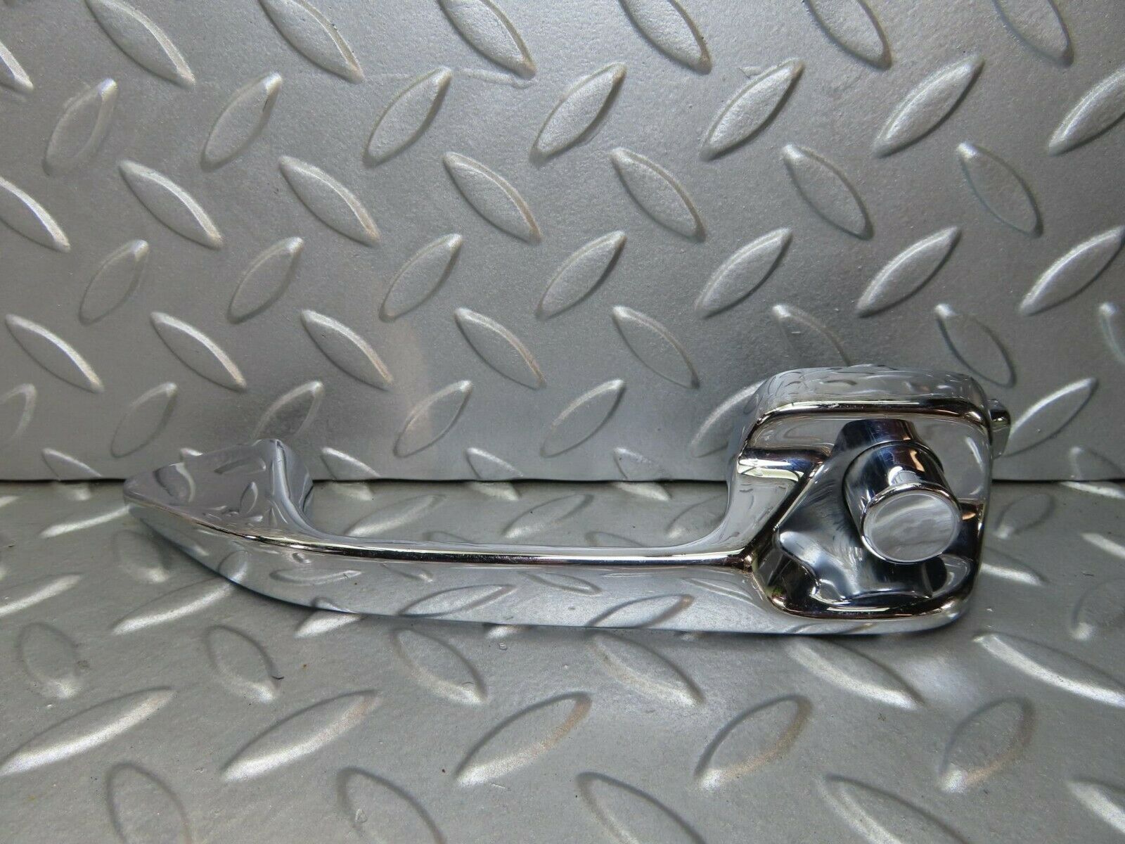 8729 Mercedes-Benz W115 Chrome Door Handle Rear Right 1157661202