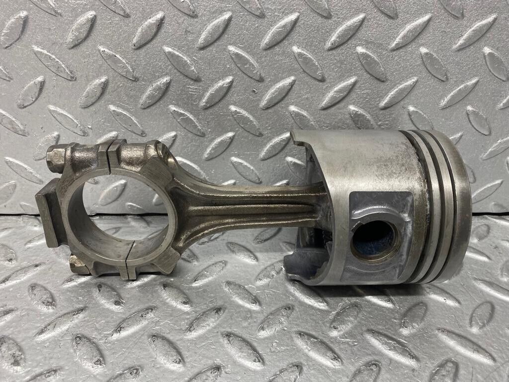 37624 Mercedes-Benz W109 300SEL Piston With Connecting Rod 91.5 mm