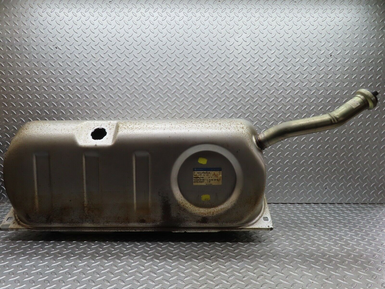 19561 Mercedes-Benz C140 CL420 Coupe Fuel Tank 1404703101