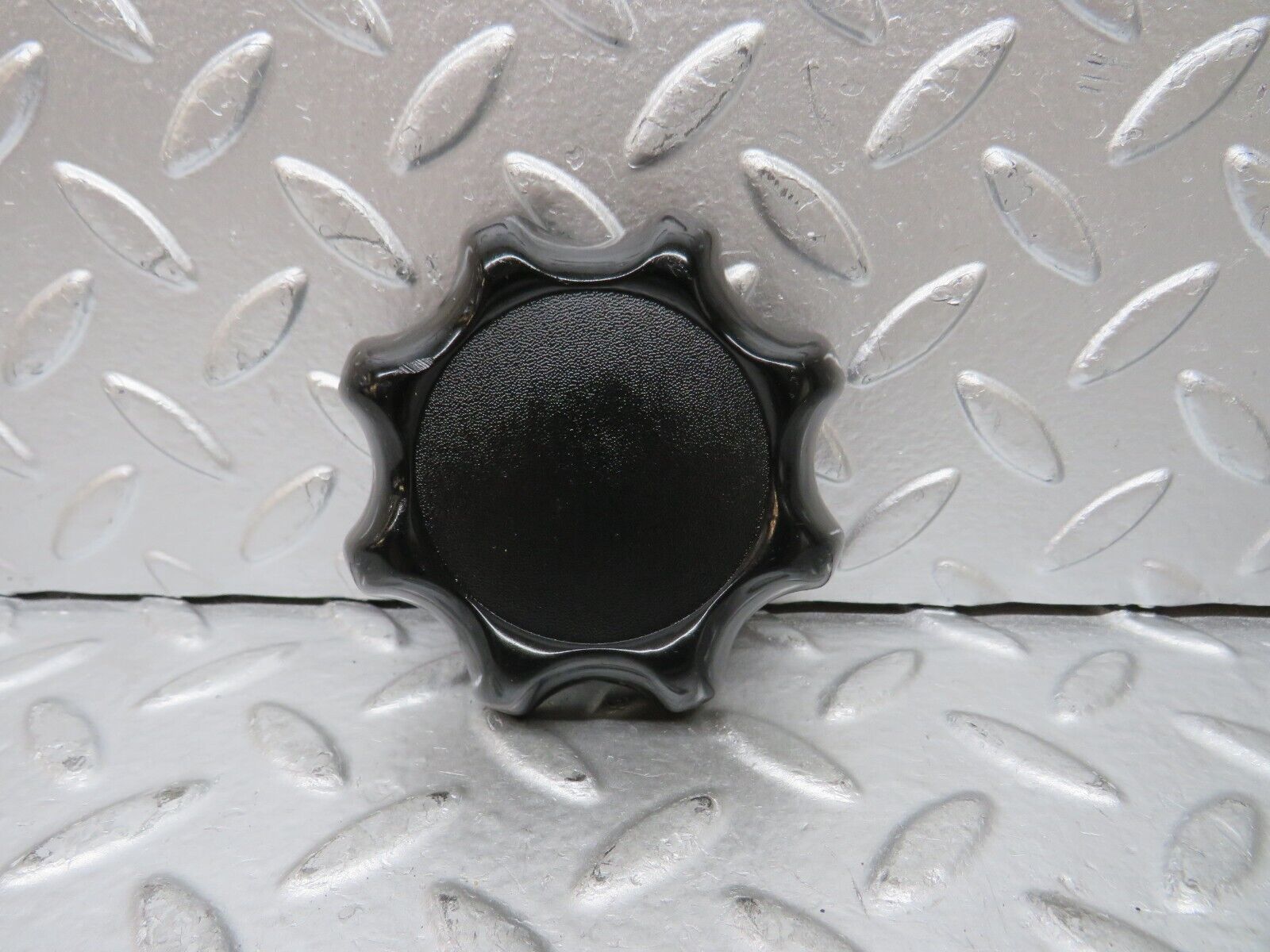 26865 Mercedes-Benz W123 240D Seat Backrest Recline Handle Knob 0009181026