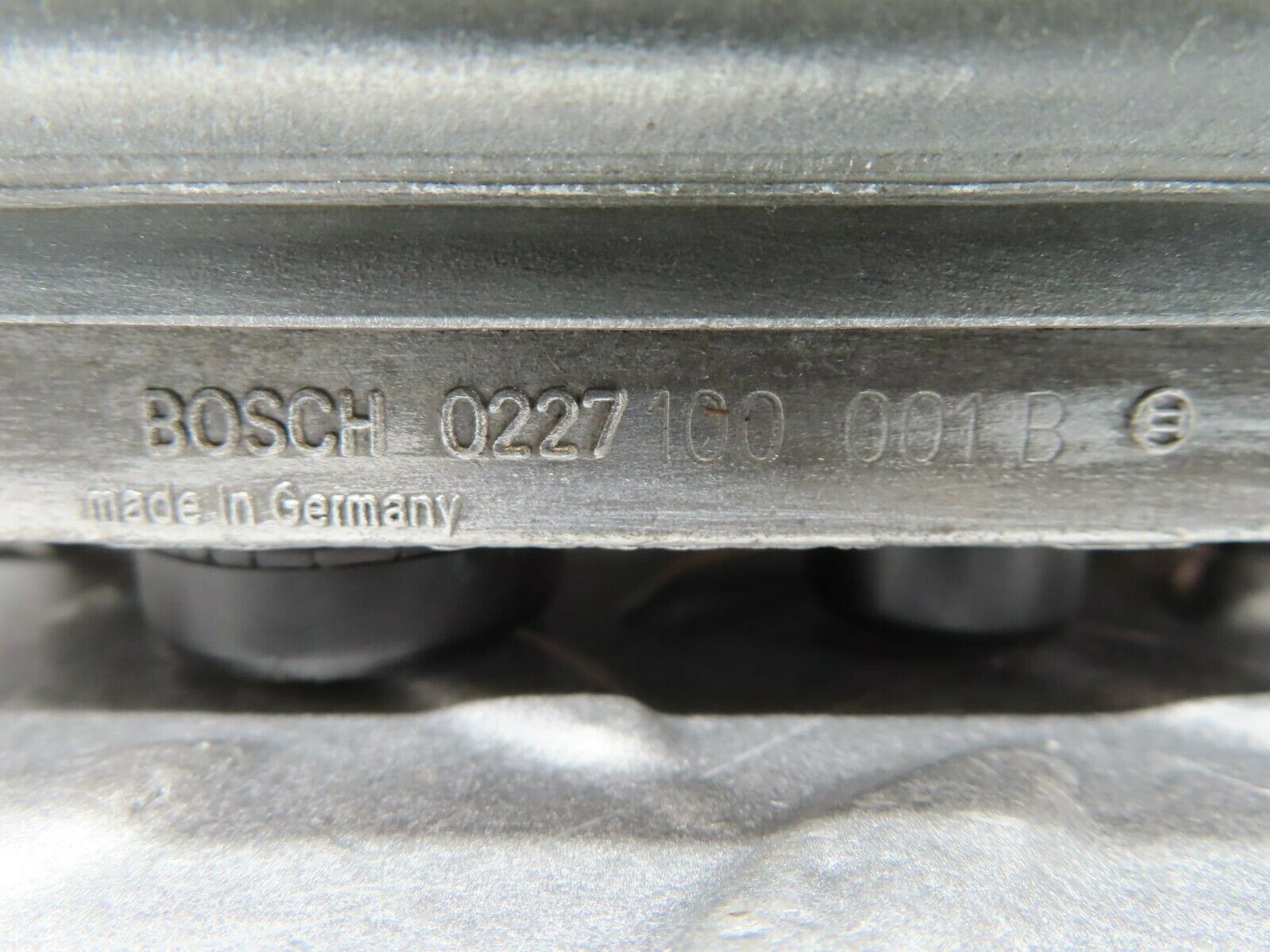 16660 Mercedes-Benz C107 380SLC Ignition Control Unit Bosch 0227100001