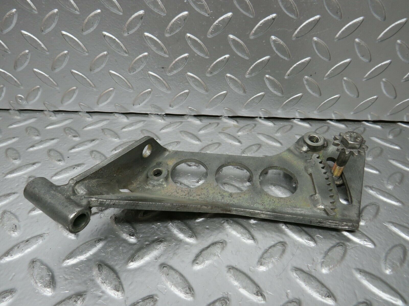 24175 Mercedes-Benz W123 280E Power Steering Pump Bracket