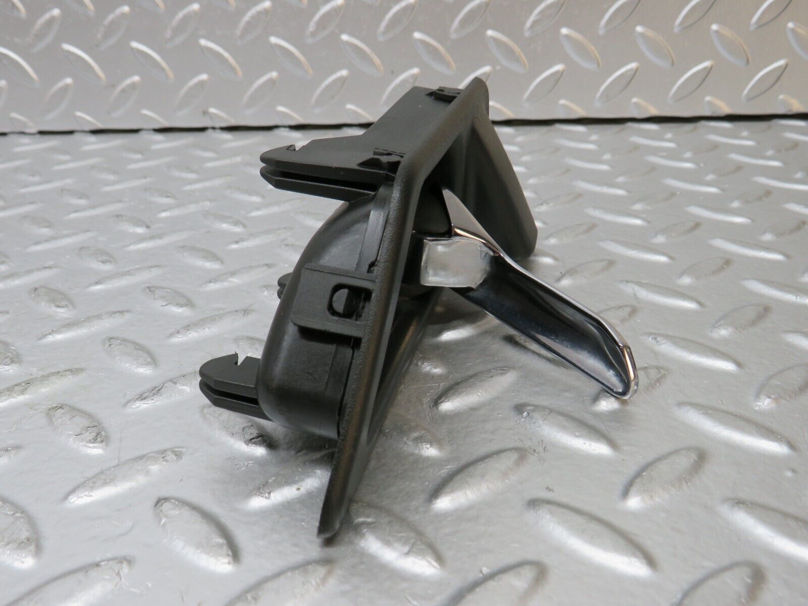 30266 Mercedes-Benz W124 230E Interior Door Handle Front Right 1247600261