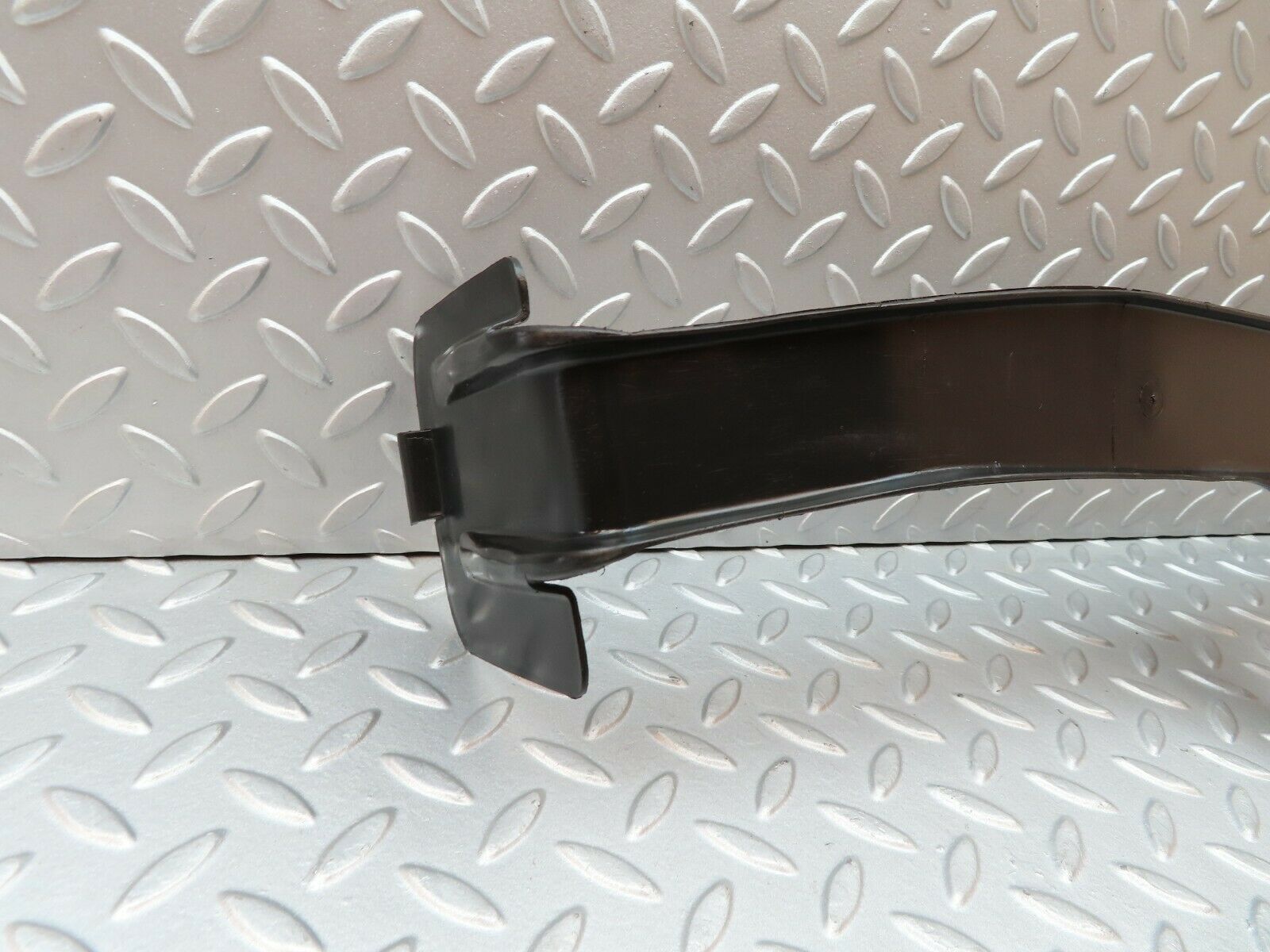 4289 Mercedes-Benz W123 230E Cable Cover Rear Left 1238210136