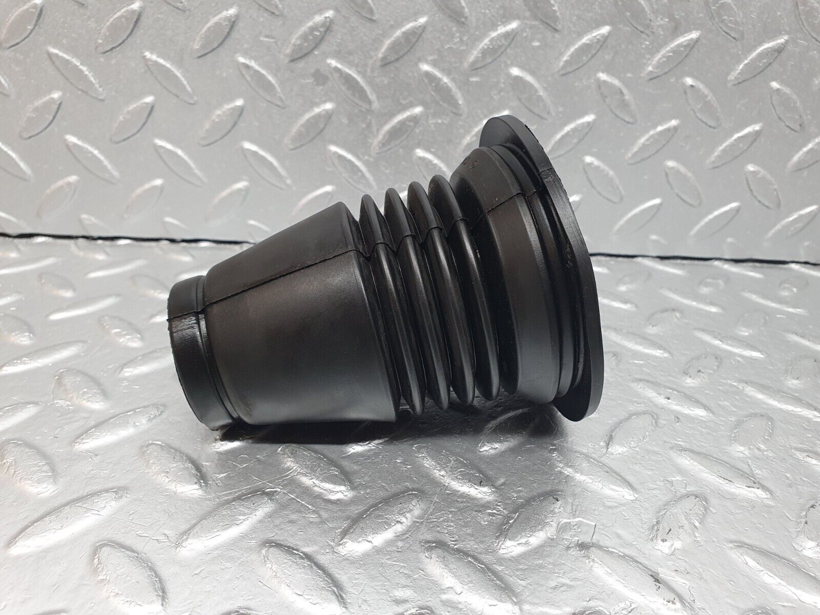 40890 Mercedes-Benz W126 300SE Steering Column Rubber Cover 1264620196