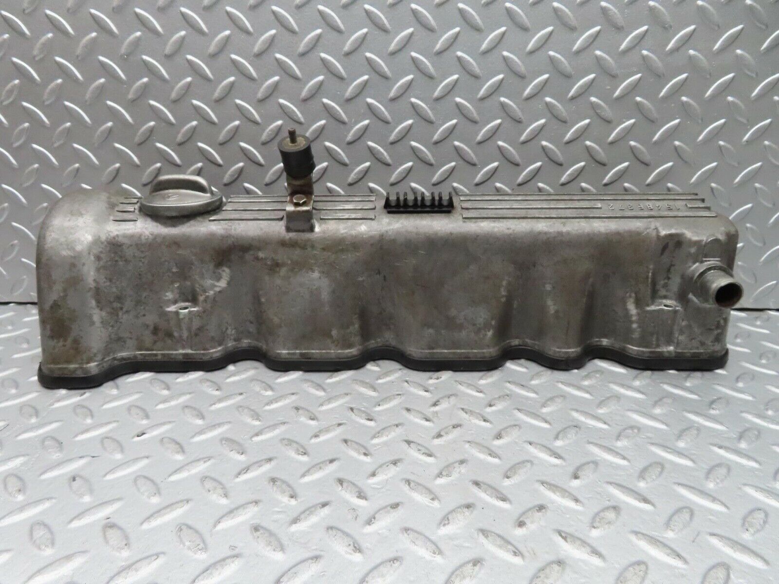 16730 Mercedes-Benz C107 380SLC Cylinder Head Valve Cover Right 1170160105