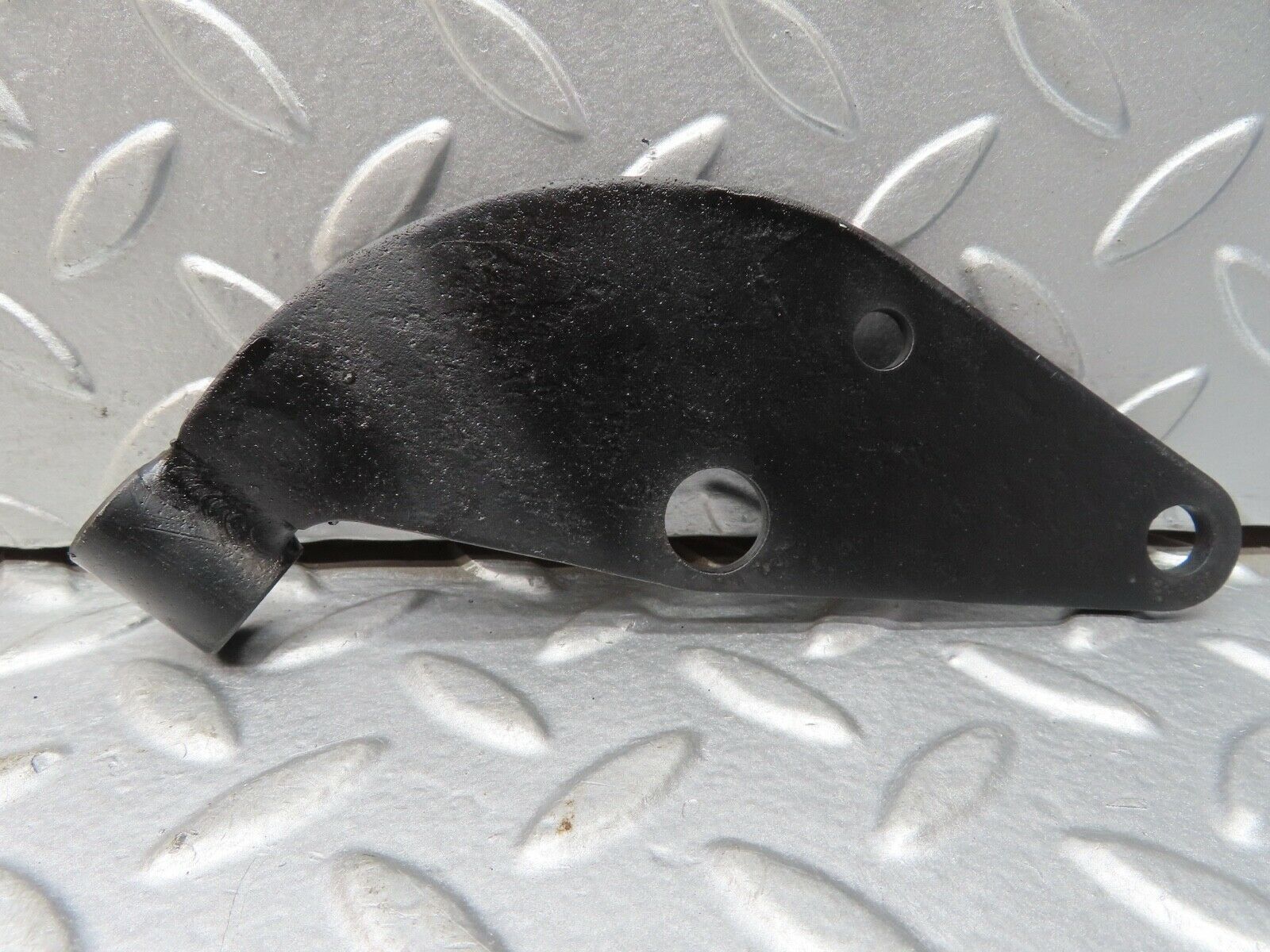 18750 Mercedes-Benz W120 W121 Ponton Engine Mount Bracket Left & Right