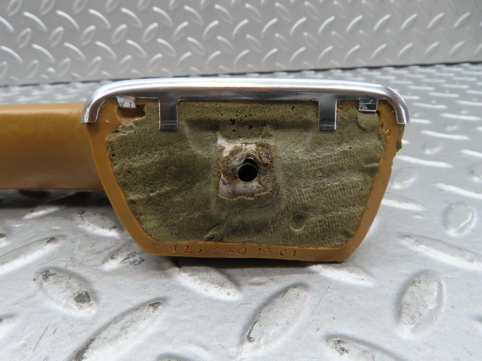 15846 Mercedes-Benz W123 280E Left Interior Door Handle 1239701701