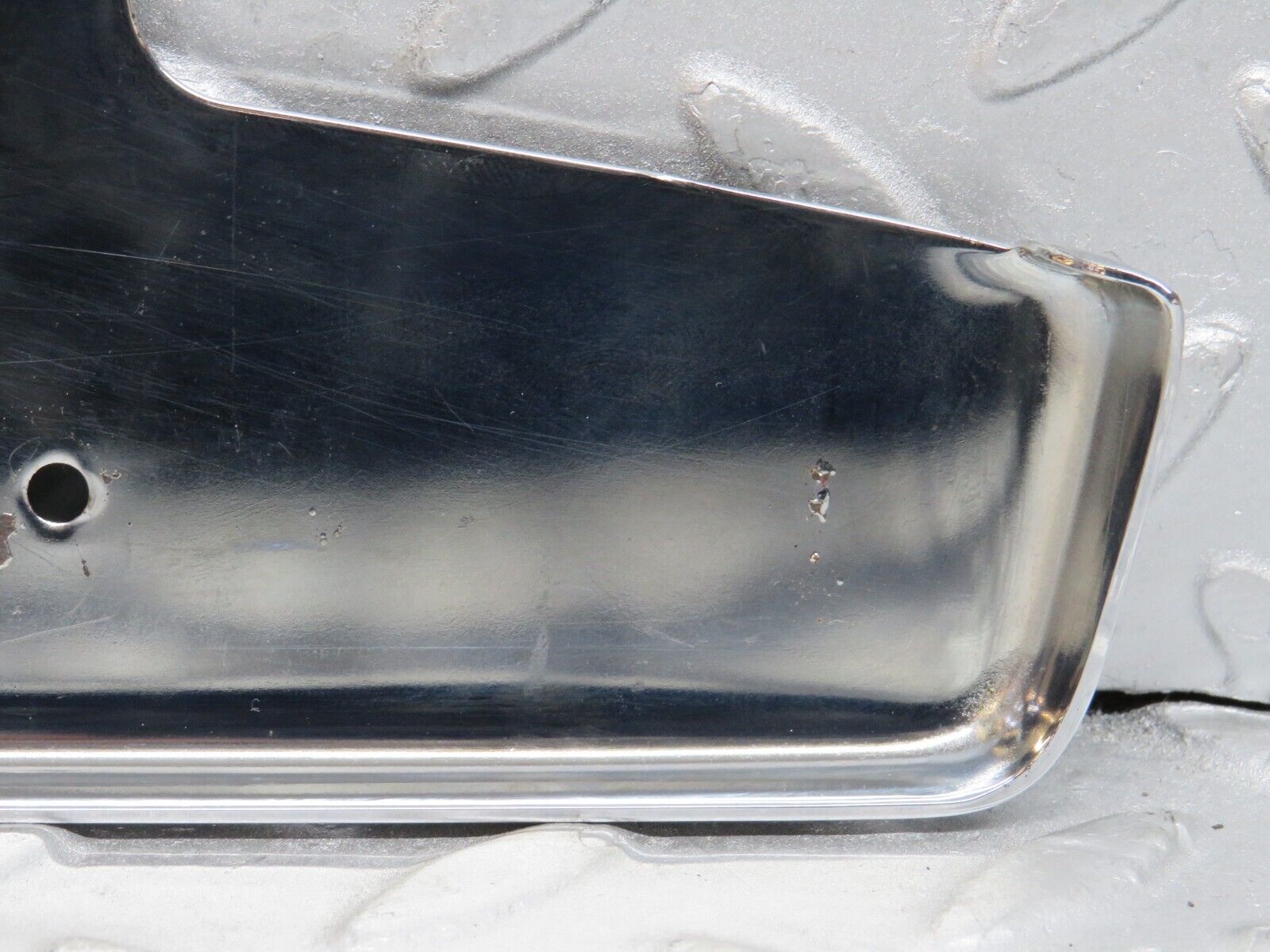 39642 Mercedes-Benz R129 320SL Coupe Right Door Chrome Cover