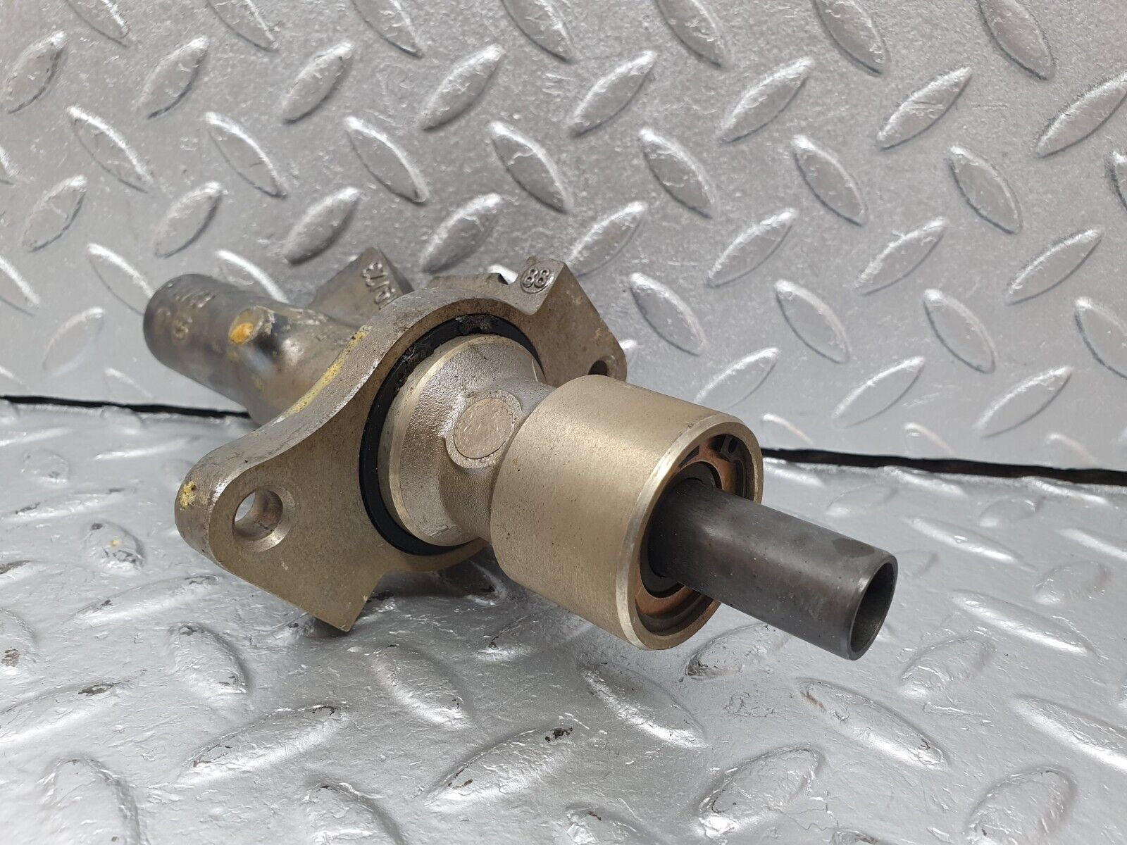 41449 Mercedes-Benz W124 200E Brake Master Cylinder ATE