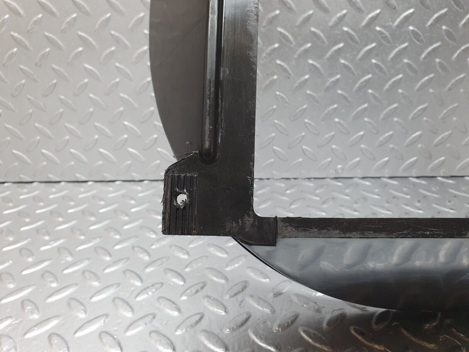 41467 Mercedes-Benz W124 200E Radiator Fan Shroud Fan Cover 1245050055