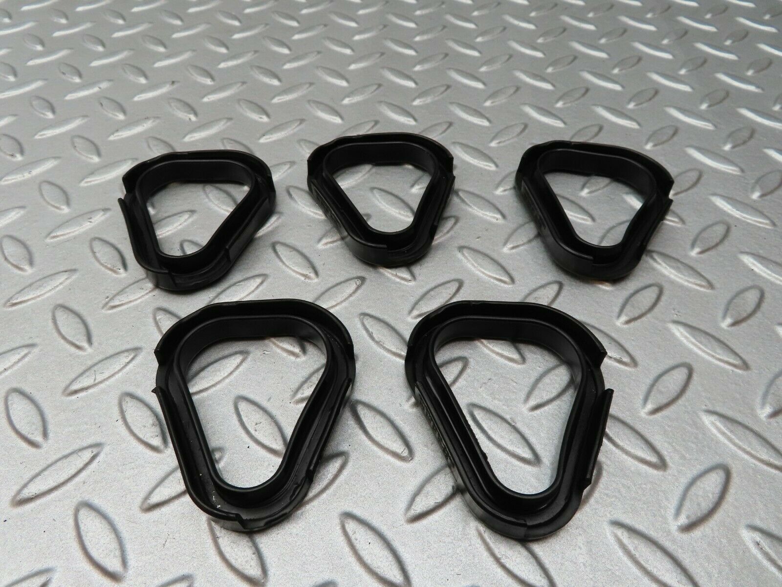 4662 Mercedes-Benz W114 280CE Coupe Valve Cover Gasket Set 1100160721