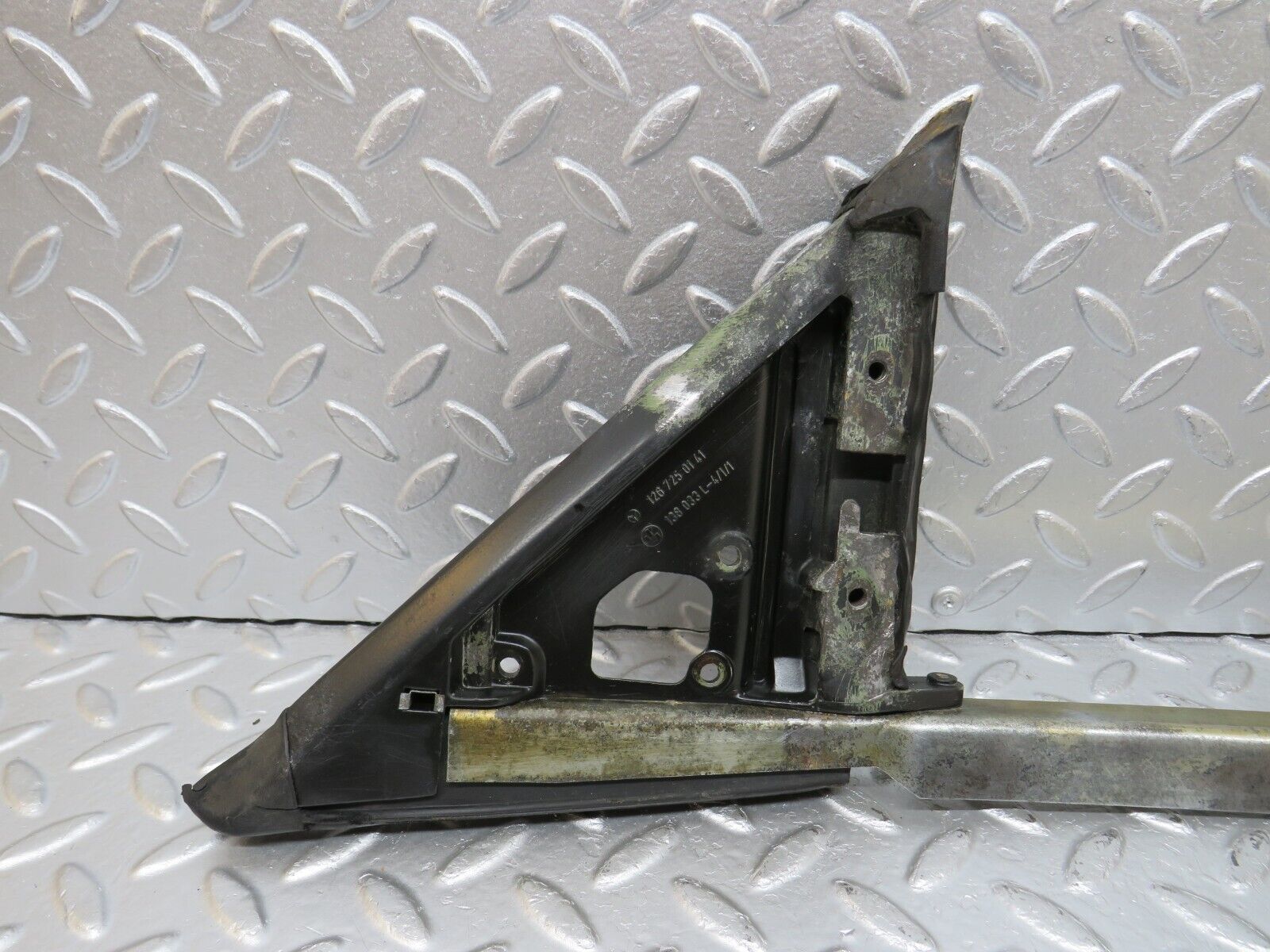 34461 Mercedes-Benz C126 380SEC Front Left Door Window Channel 1267250141