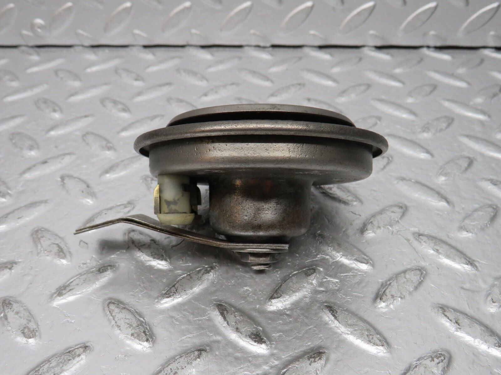 30872 Mercedes-Benz W201 190E 2.0L Horn Bosch 20016