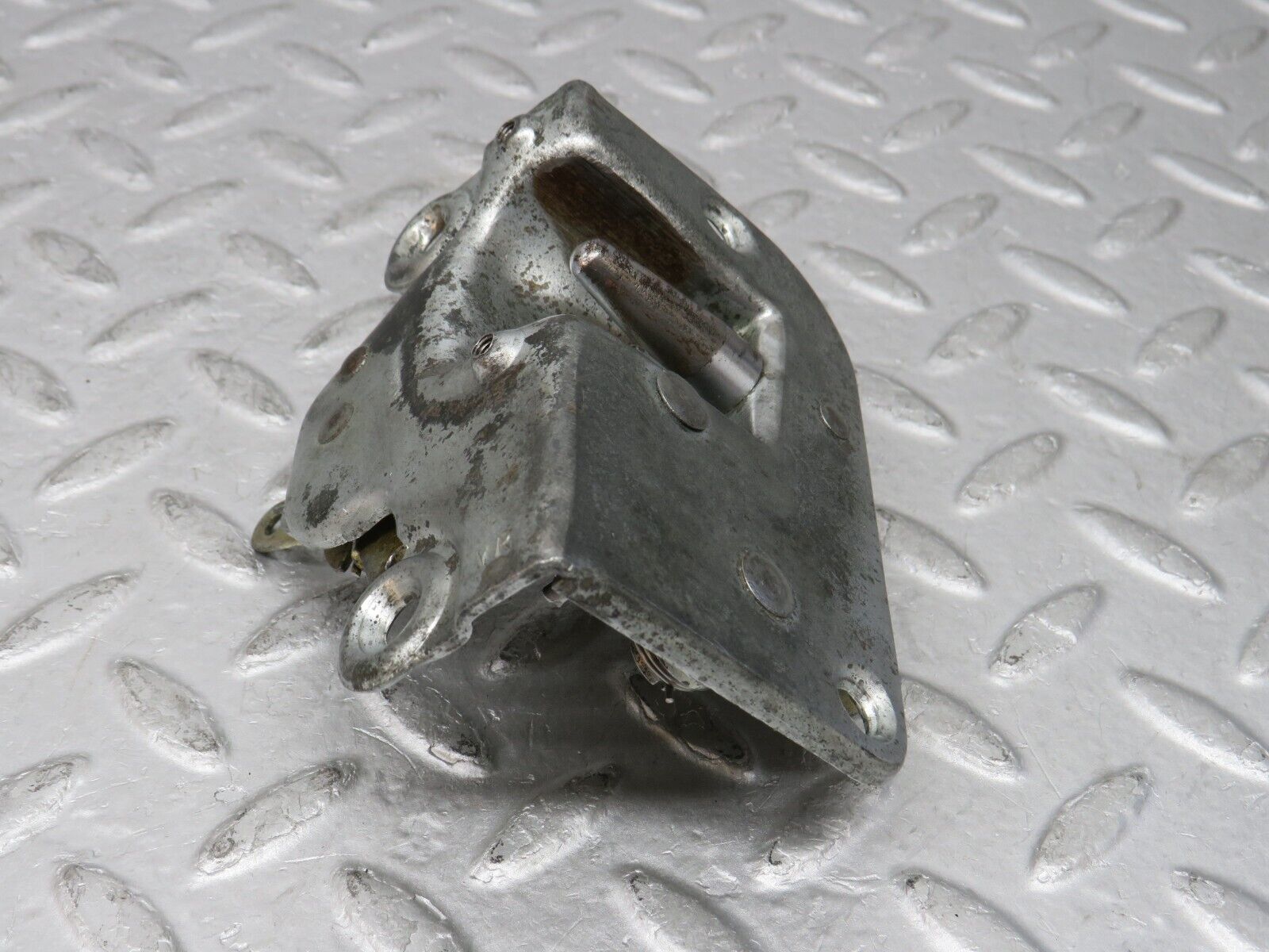 35738 Mercedes-Benz W108 Rear Right Door Lock Mechanism