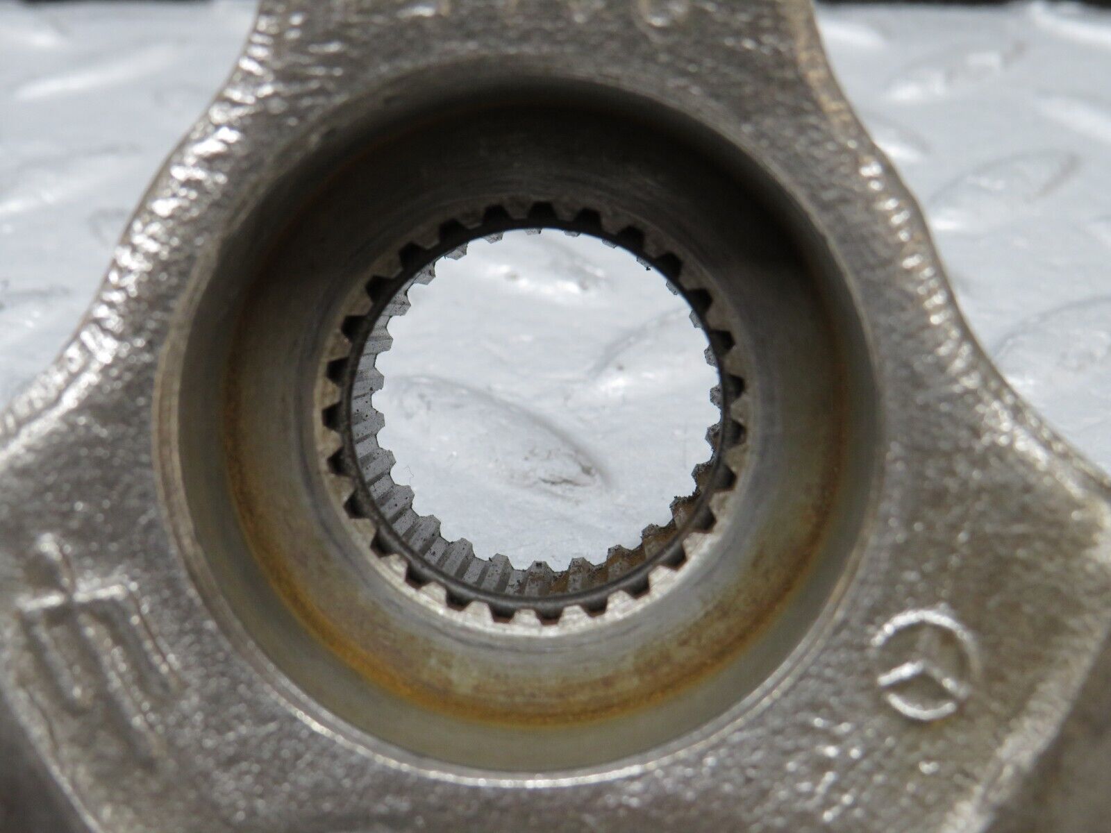 34567 Mercedes-Benz C126 380SEC Coupe Automatic Gearbox Rear Flange 722.310