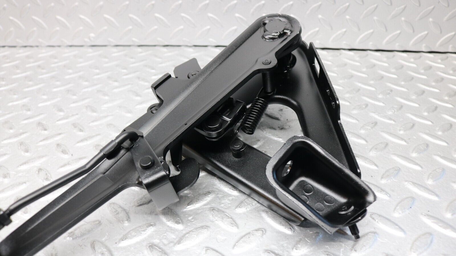 37219 Mercedes-Benz C126 420SEC Coupe Handbrake Regulator