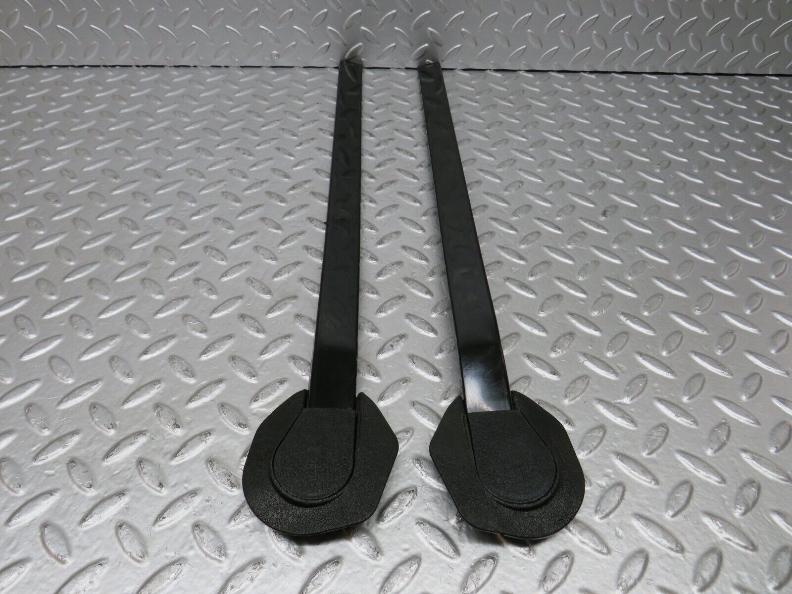 27123 Mercedes-Benz W123 280E Seat Belt Runner 1239192520 1239192620