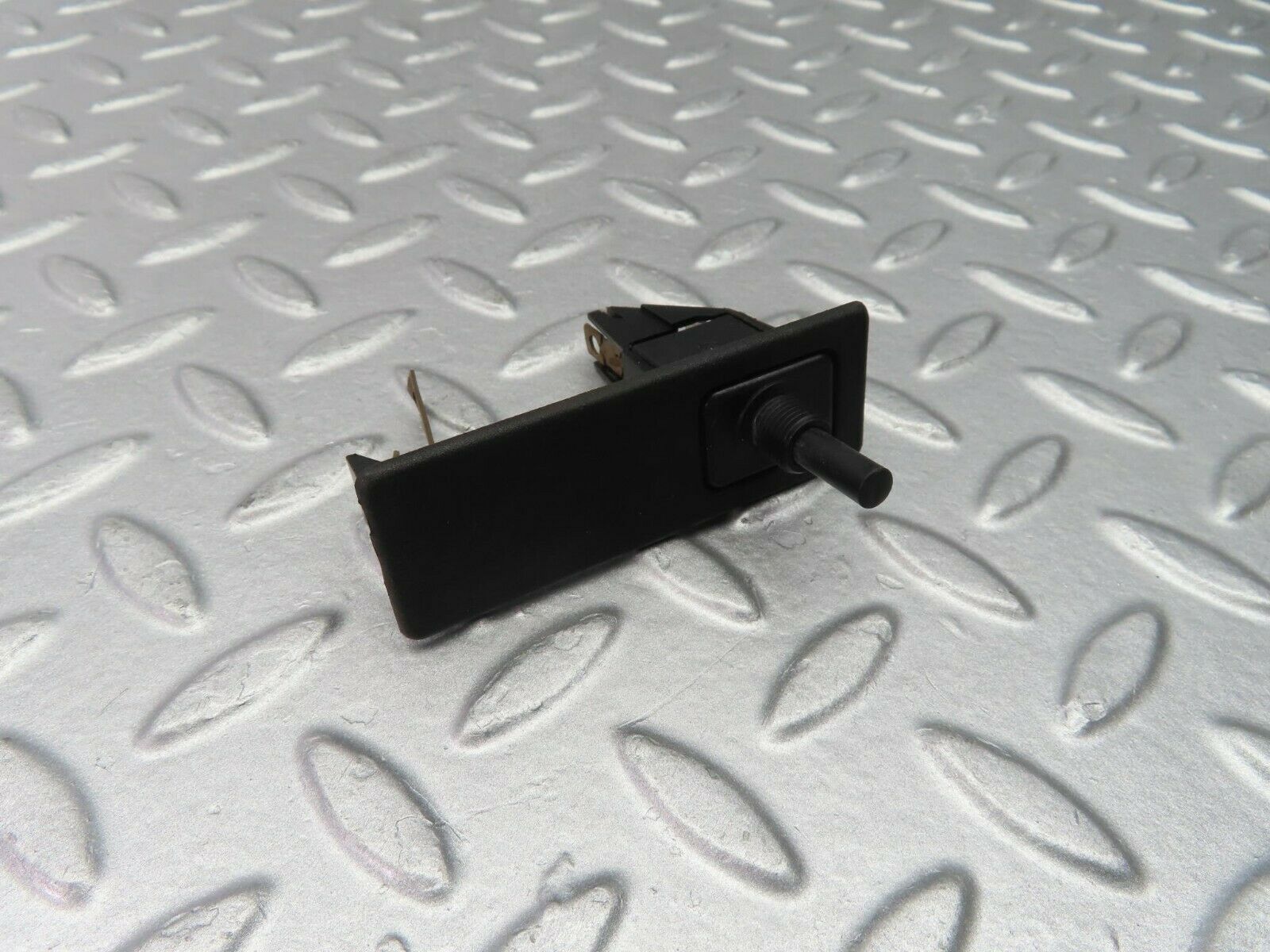 9910 Mercedes-Benz C123 230CE Coupe Trunk Lighting 1158202511