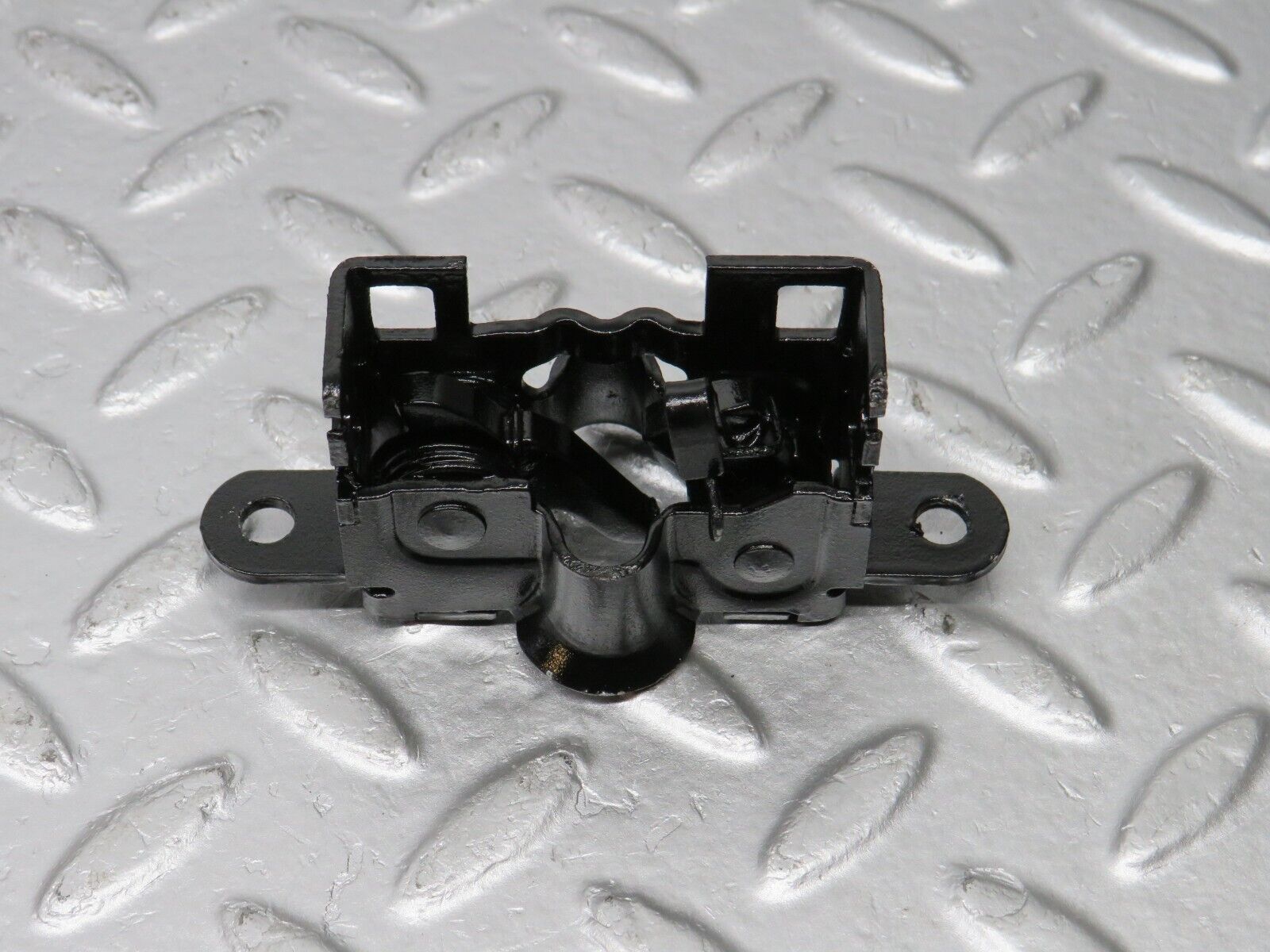 39595 Mercedes-Benz R129 320SL Coupe Bonnet Lock Latch