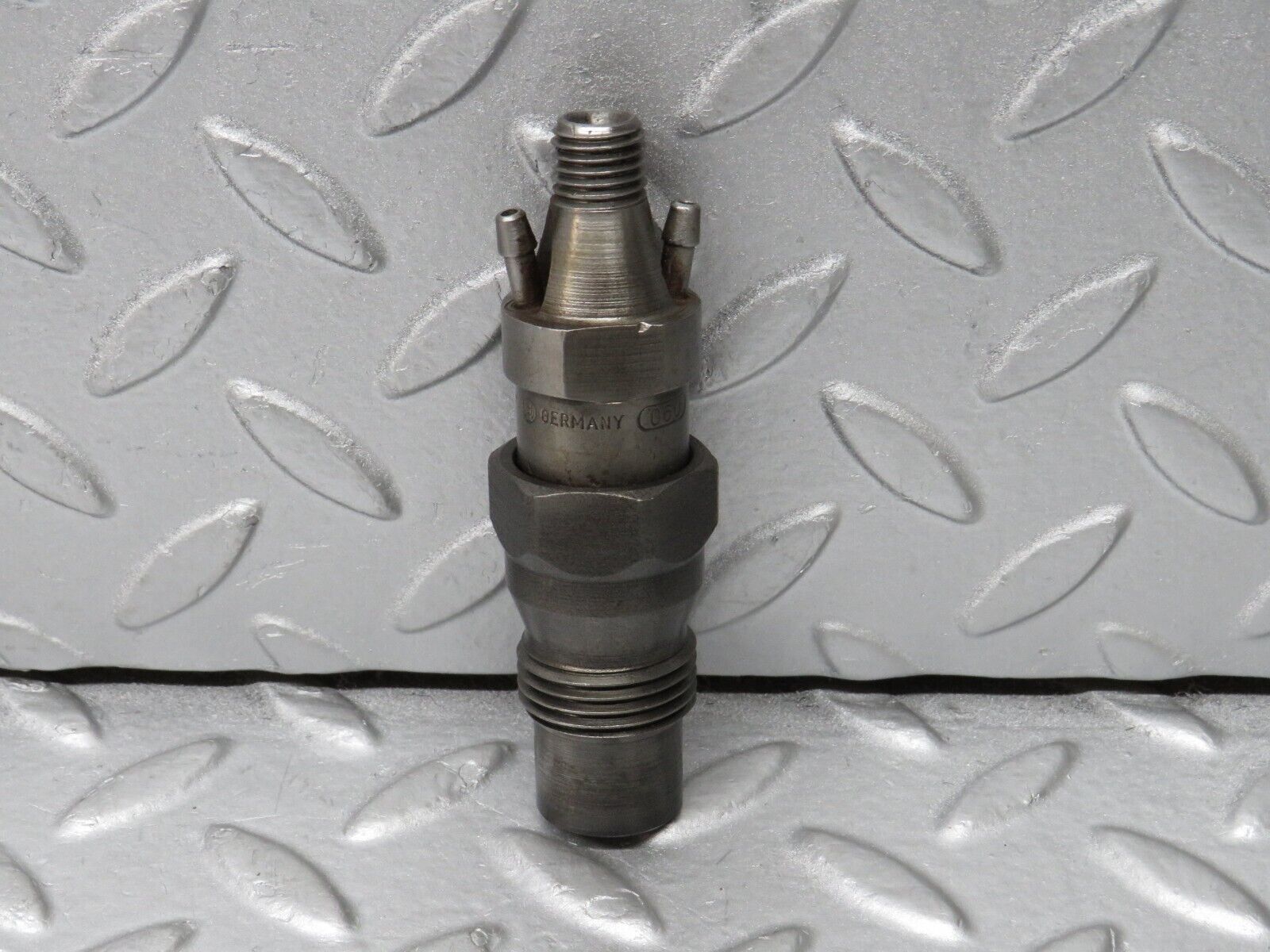 35891 Mercedes-Benz 240D OM616.912 Diesel Fuel Injector Bosch KCA30S35/4