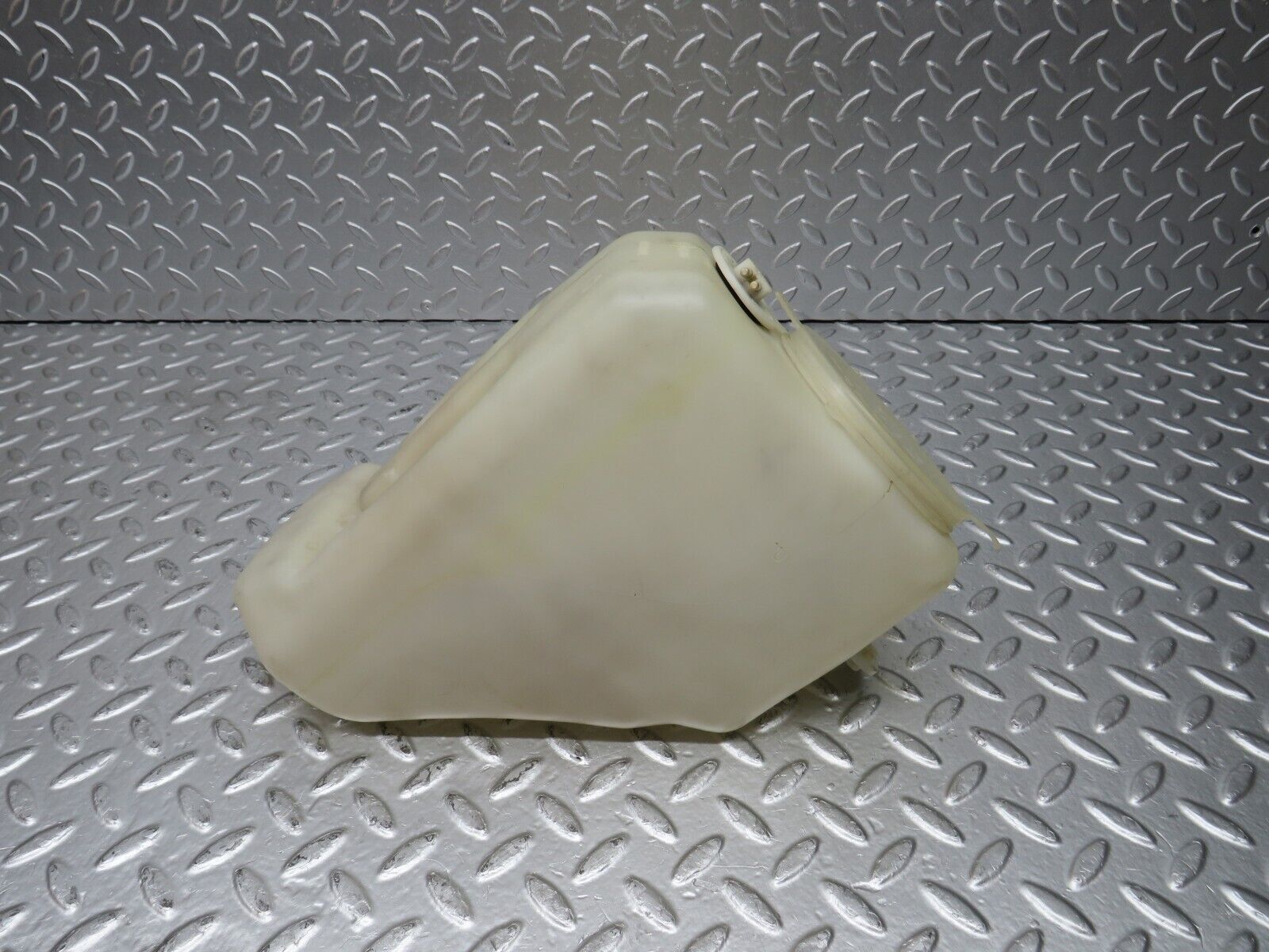 31185 Mercedes-Benz S124 220TE Windscreen Washer Fluid Reservoir 1248691020