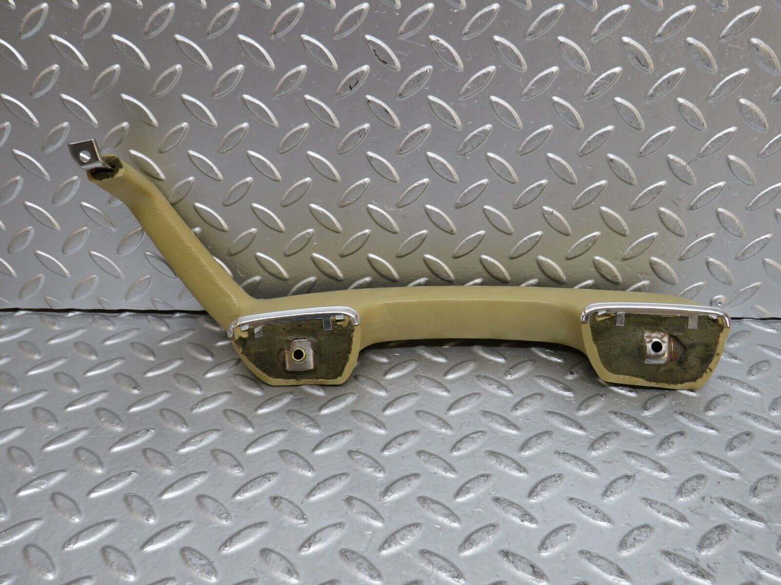 29653 Mercedes-Benz W123 230E Front Left Interior Door Handle 1239701701