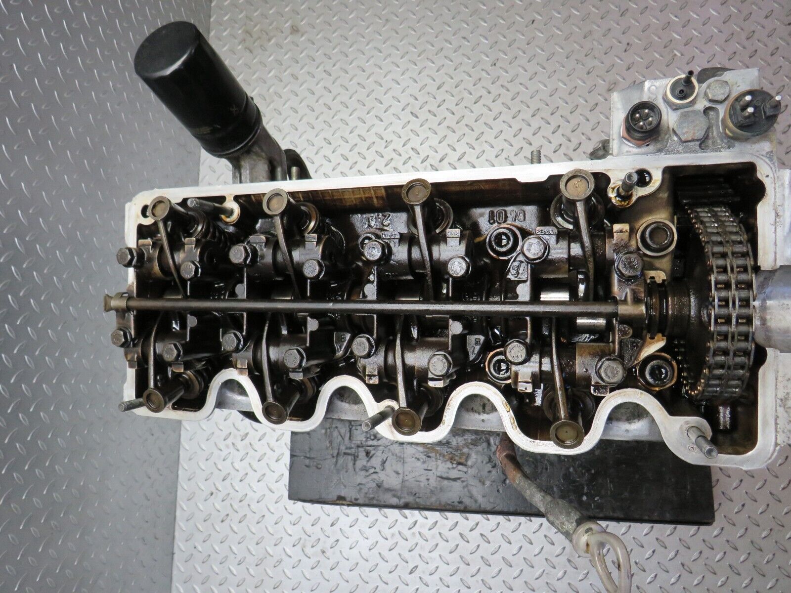 30570 Mercedes-Benz W124 230E Complete Engine 1020113501 M102.982