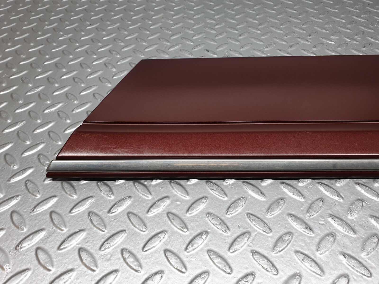 40941 Mercedes-Benz W126 300SE Rear Left Door Moulding Trim 1266903940