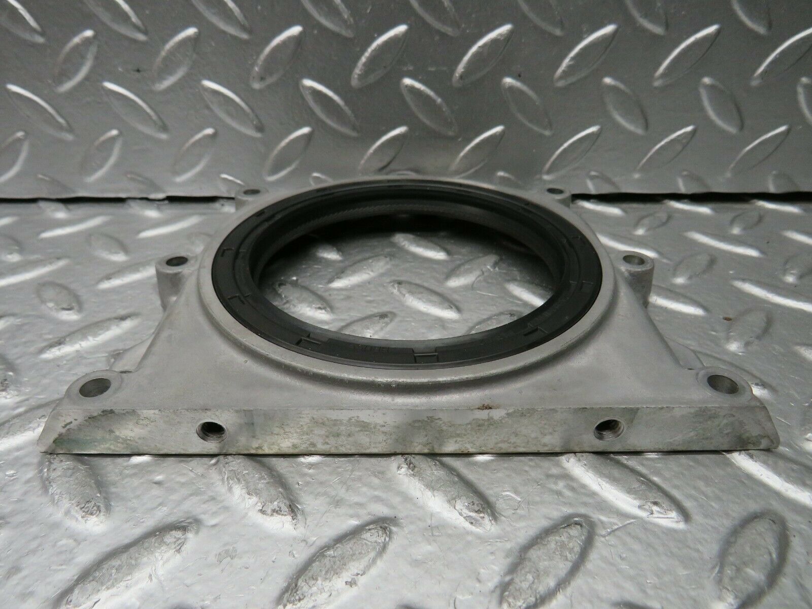 23091 Mercedes-Benz C123 230CE Coupe Crankshaft Rear Sealing Cover 1020110508