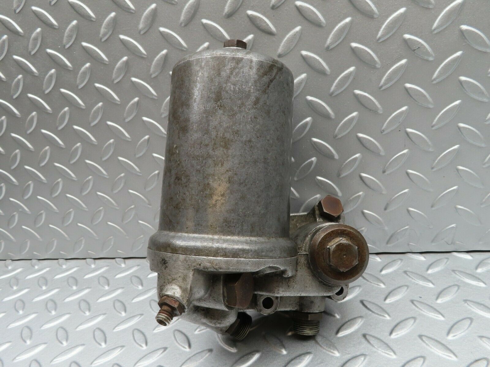 4836 Mercedes-Benz W114 280CE Coupe Oil Filter Housing 0021846601